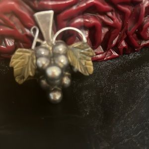Vintage Sterling Silver 925 Taxco Mexico Grapes Brooch Signed